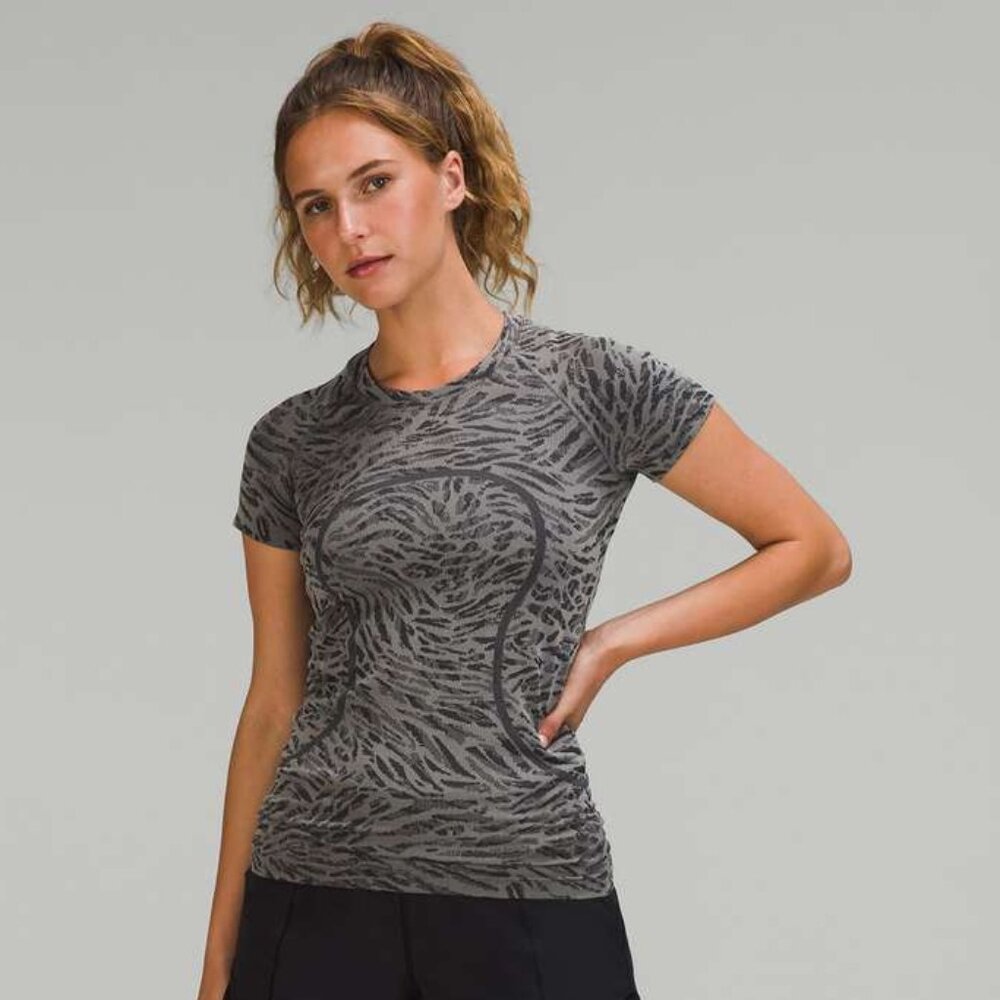 Lululemon Women's Swiftly Tech Short Sleeve Shirt 2.0 - Black/Grey